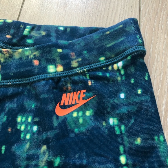 Nike RU City Print Leggings Size XS - Picture 4 of 9